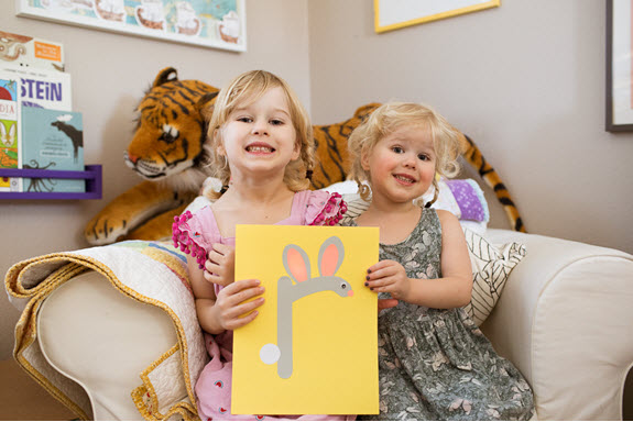 children display their lowercase r craft